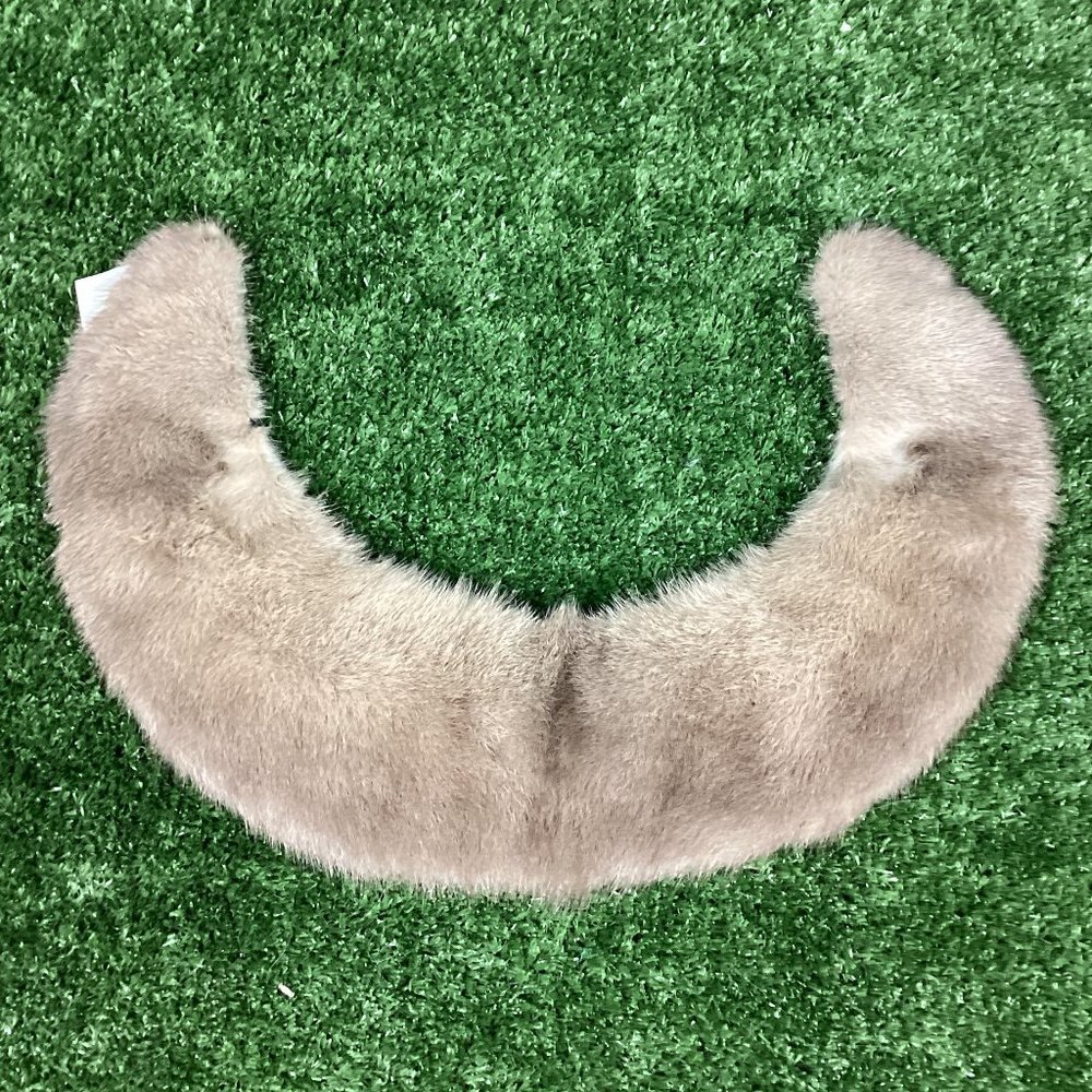 Vintage Cream Fur Collar